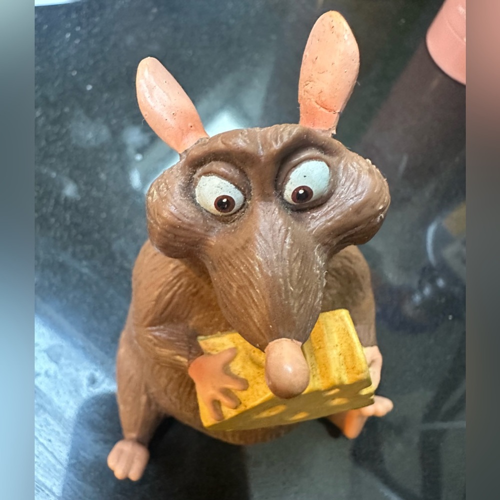 Disney Pixar Ratatouille Figurine Holding Cheese